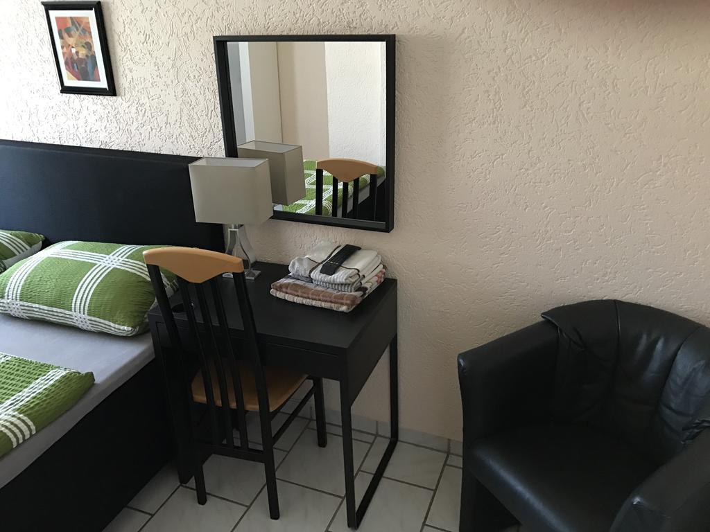Hotel Rhein Inn Remagen Bagian luar foto
